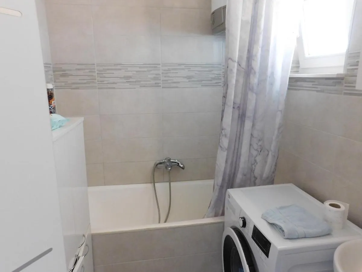 Great View Comfortable Apartment Whit Free Parking Split Croatia
